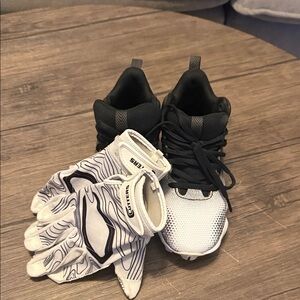 Under Armour Kids Cleats - Black and White